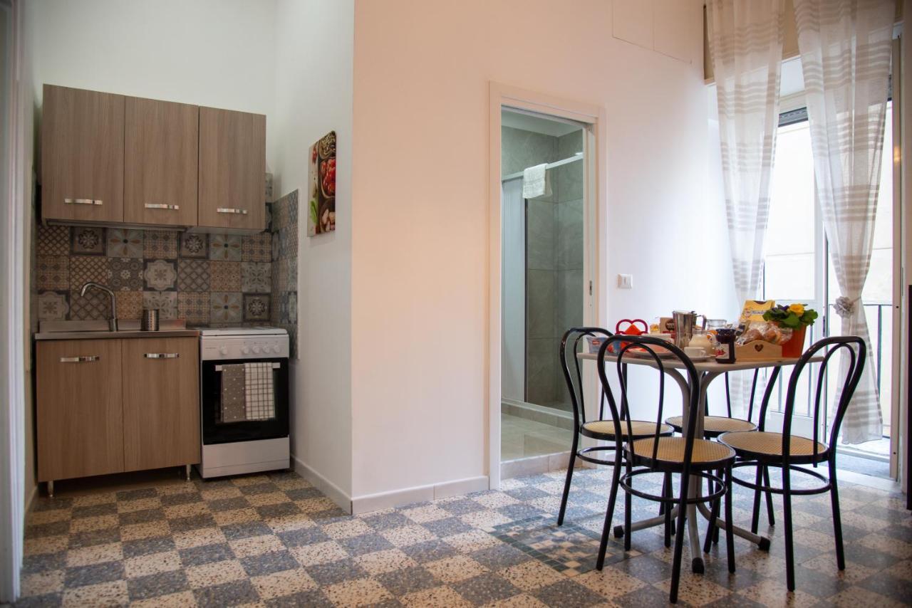 Ferienwohnung Domus Anticaglia By Domusextra Neapel Exterior foto